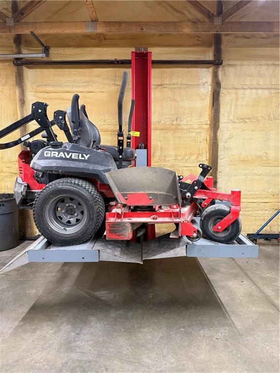 215 4th Street Property Photo 8