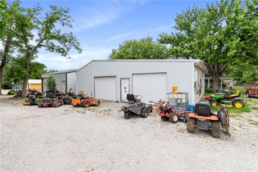 215 4th Street Property Photo 18