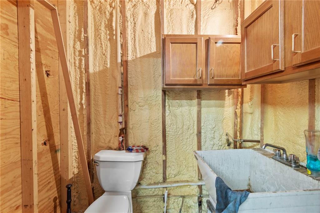 215 4th Street Property Photo 32