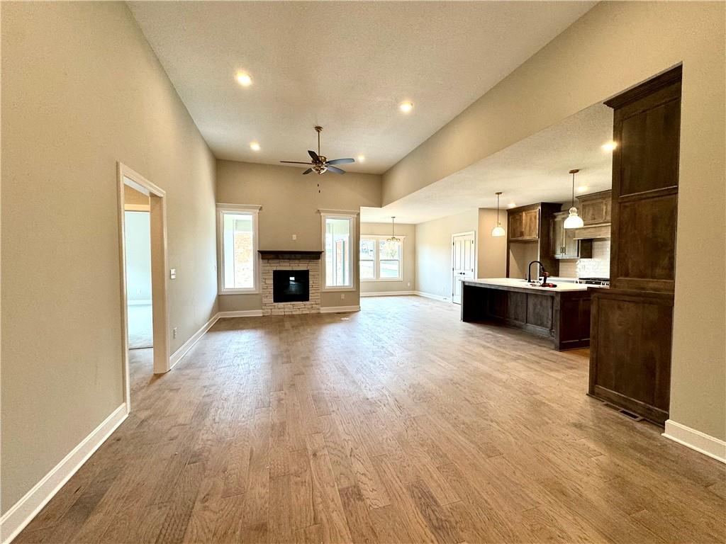 10101 N Oakland Avenue Property Photo 2