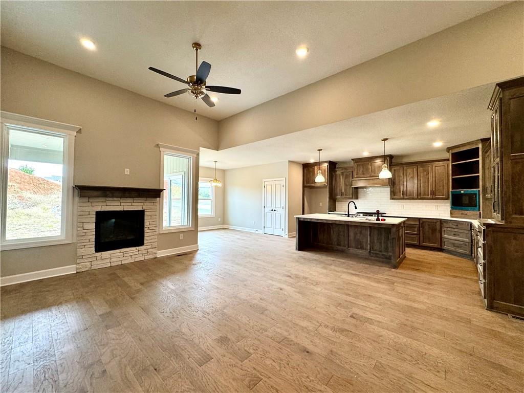 10101 N Oakland Avenue Property Photo 3