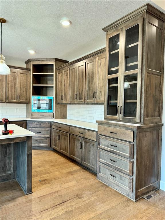 10101 N Oakland Avenue Property Photo 7