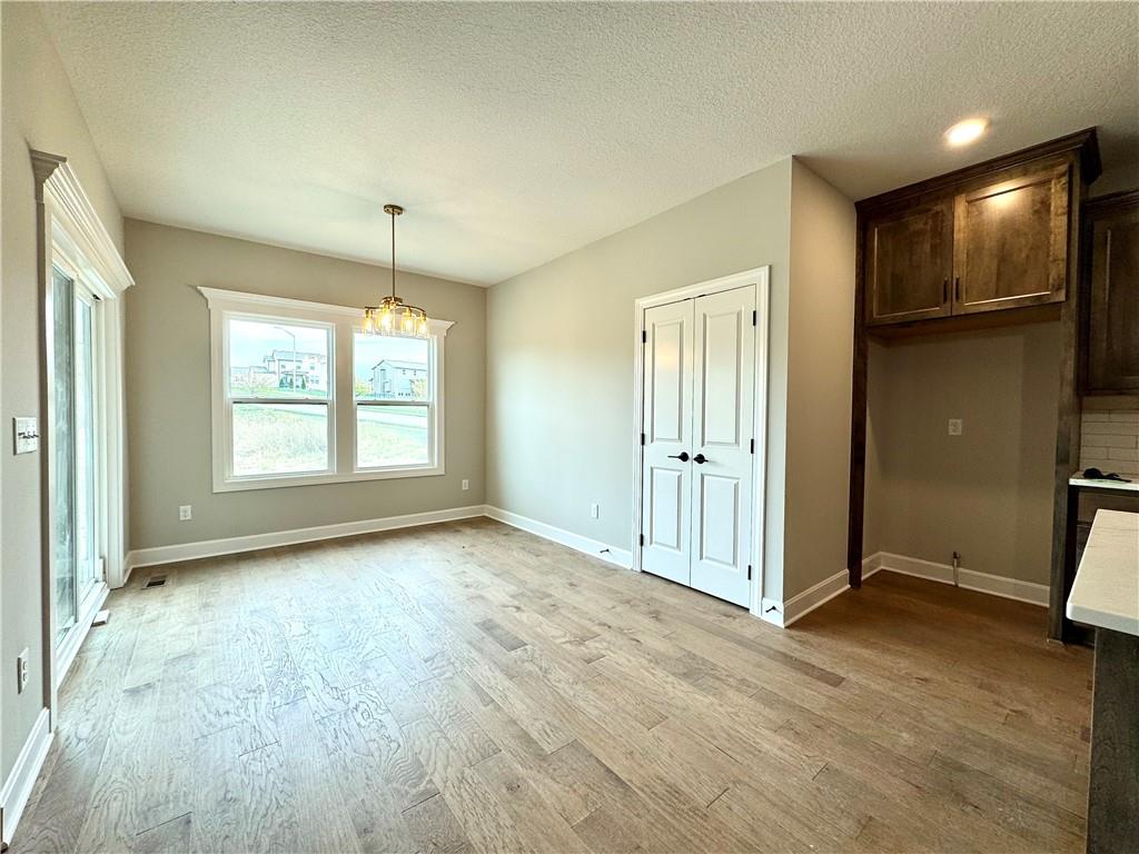 10101 N Oakland Avenue Property Photo 10