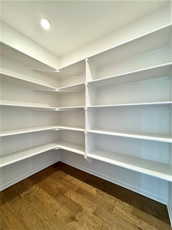 10101 N Oakland Avenue Property Photo 11