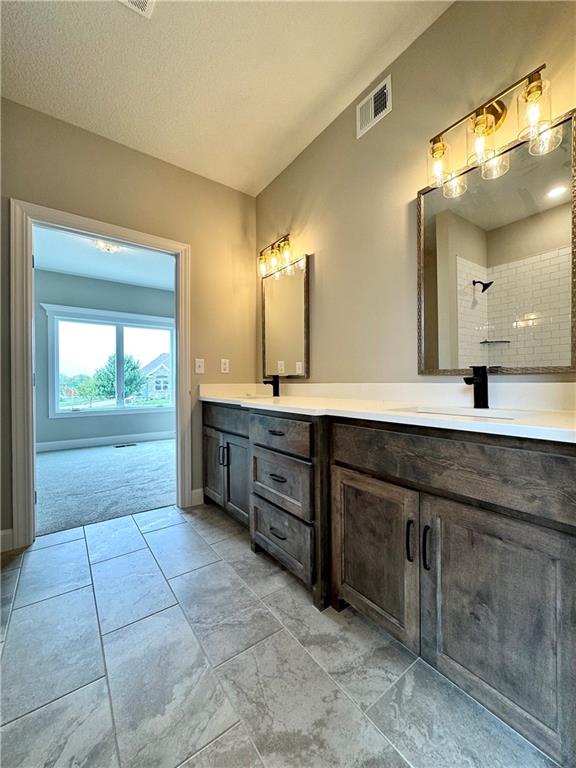 10101 N Oakland Avenue Property Photo 24