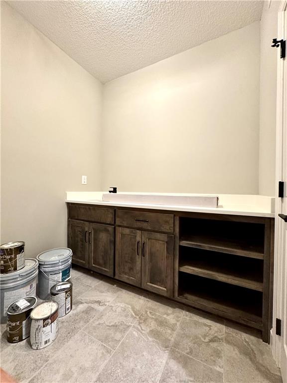 10101 N Oakland Avenue Property Photo 26