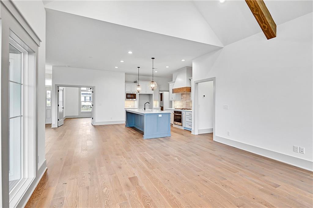 13465 W 174th Place Property Photo 11