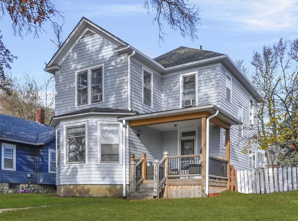 1012 Spruce Street Property Photo 1