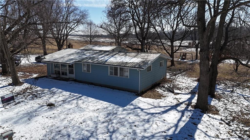 506 E 2nd Street Property Photo