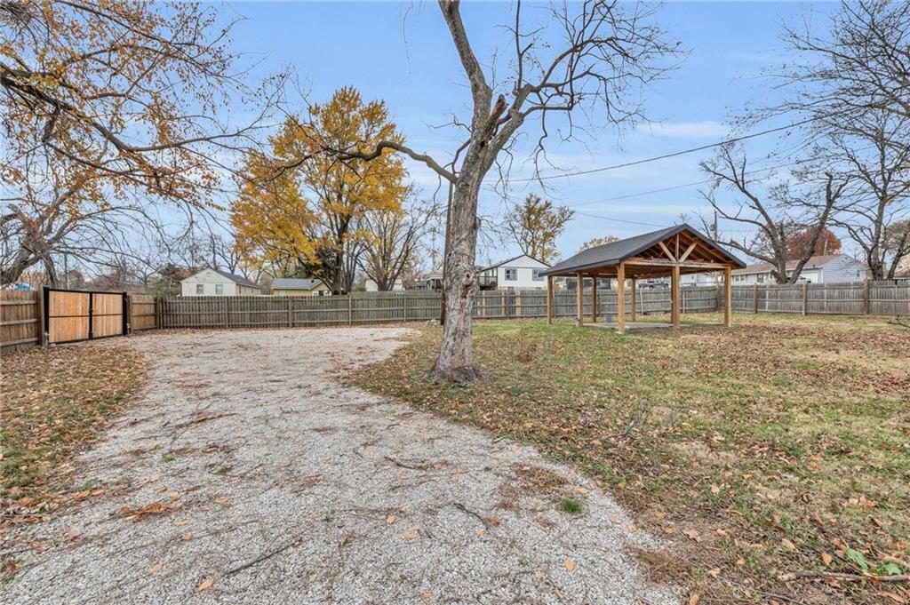 2514 N 38th Street Property Photo 27