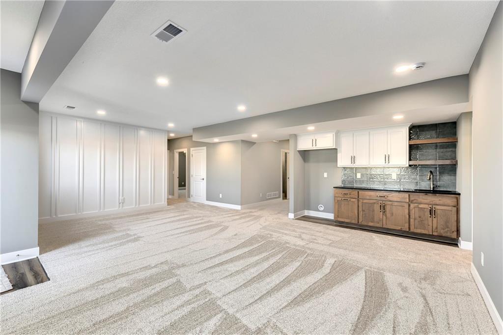 17860 Clearview Drive Property Photo 6