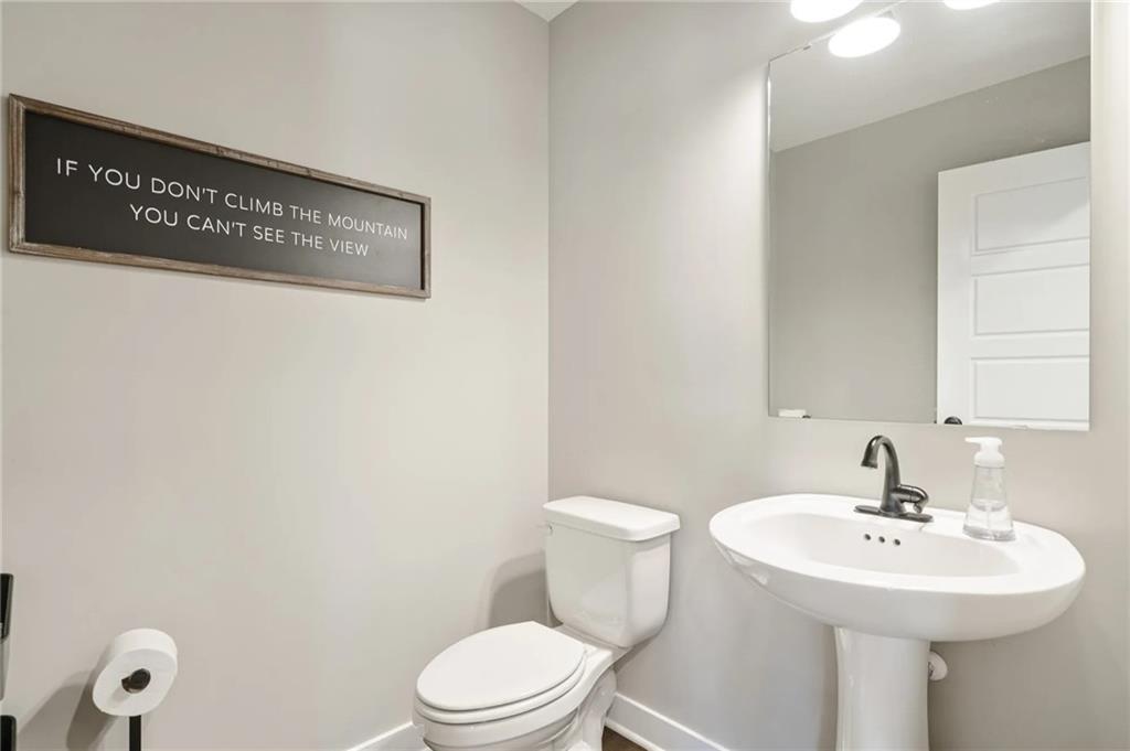 19719 W 195th Place Property Photo 18