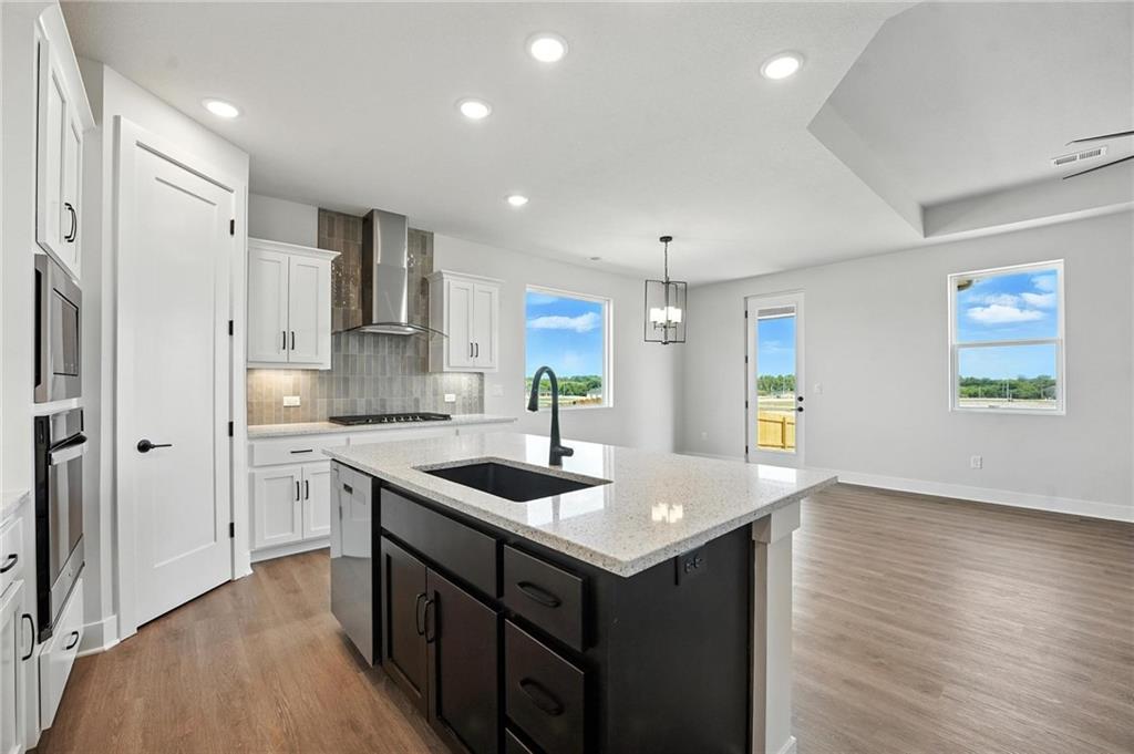 1630 Grayhawk Drive Property Photo 2