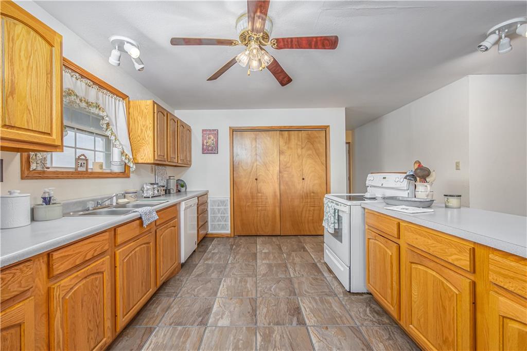 5670 80th Road Property Photo 15