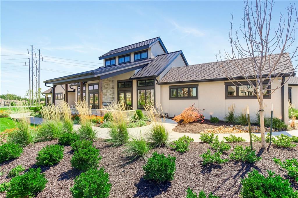 15833 Alhambra Street Property Photo 13