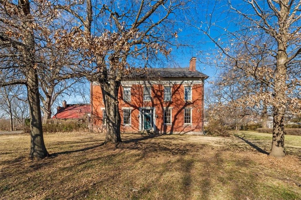 518 Wellington Street Property Photo