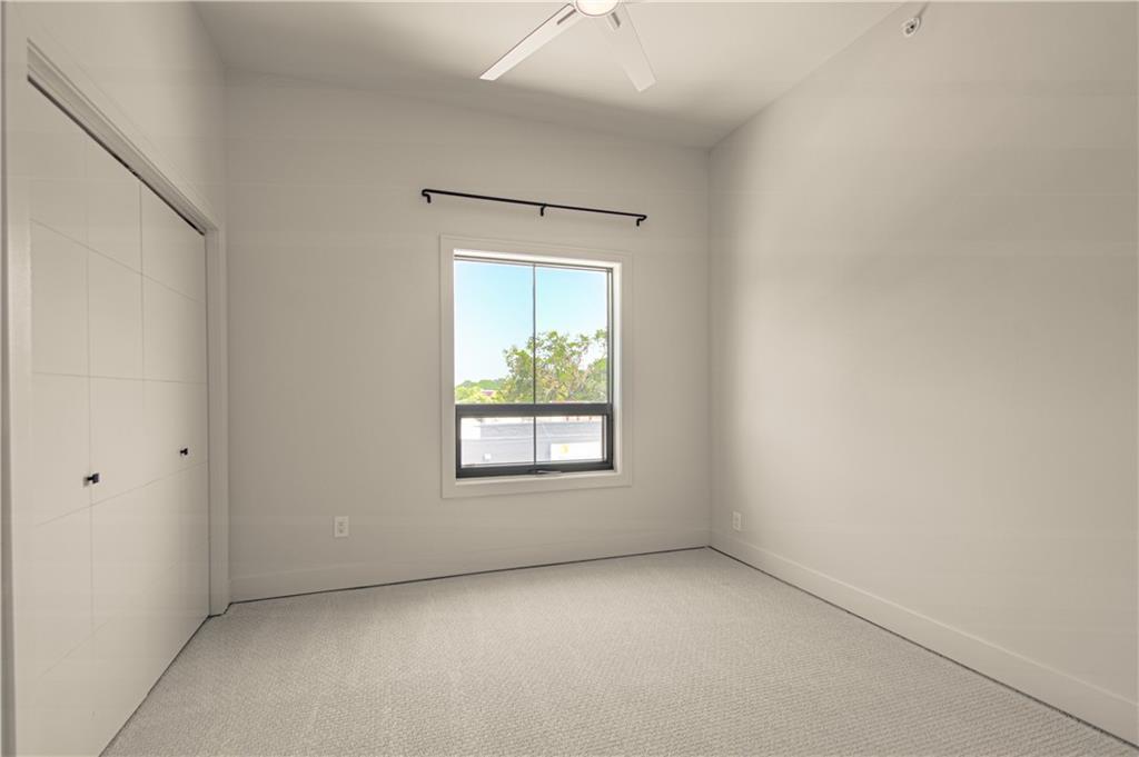 200 W Gregory Boulevard Property Photo 14