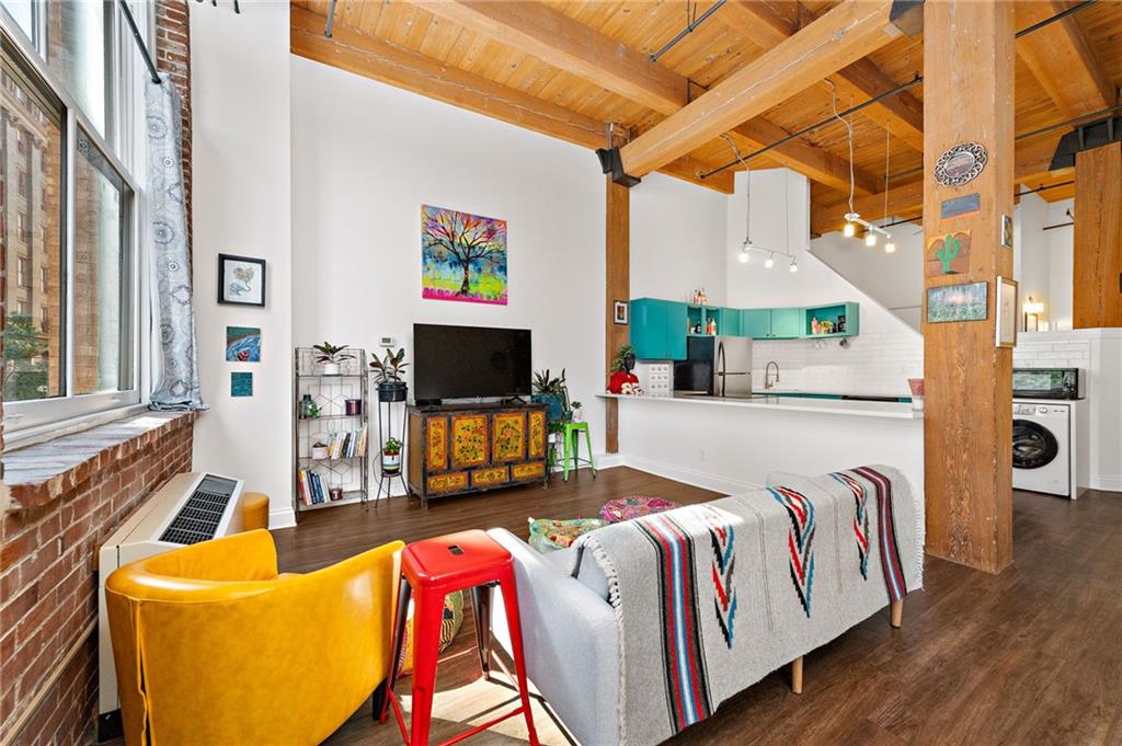 308 W 8th Street Property Photo