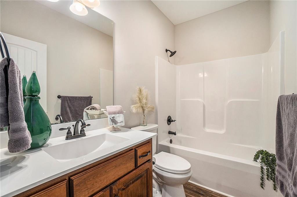 1740 S Park Drive Property Photo 15
