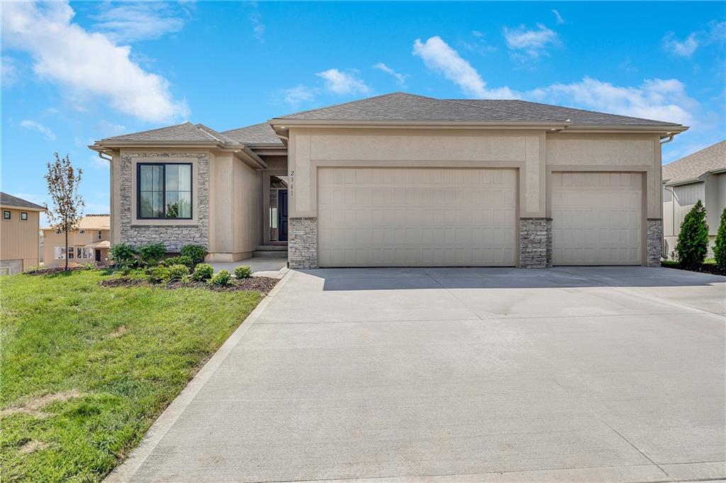 7900 Se Hoot Owl Street Property Photo 1