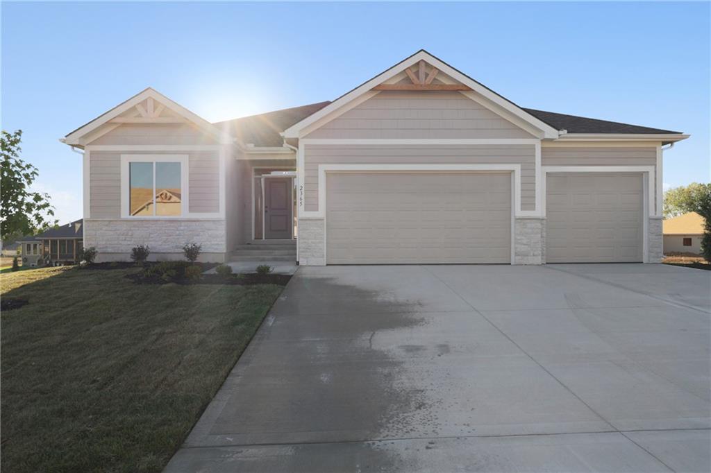 8008 Se Hoot Owl Street Property Photo 1