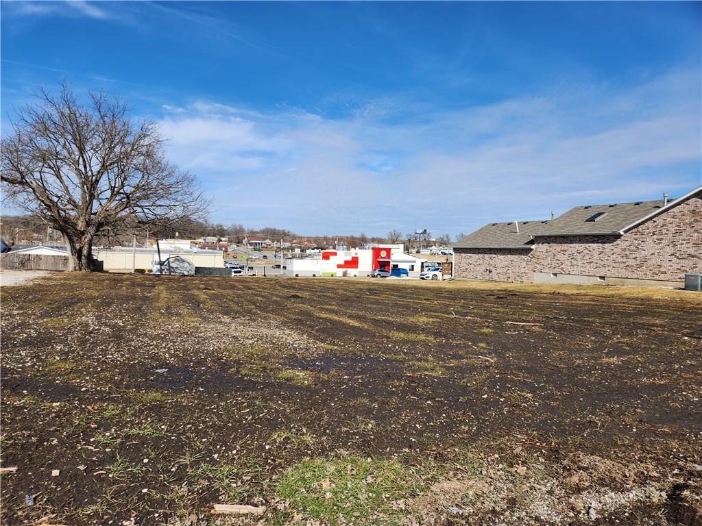 205 W Otway Street Property Photo