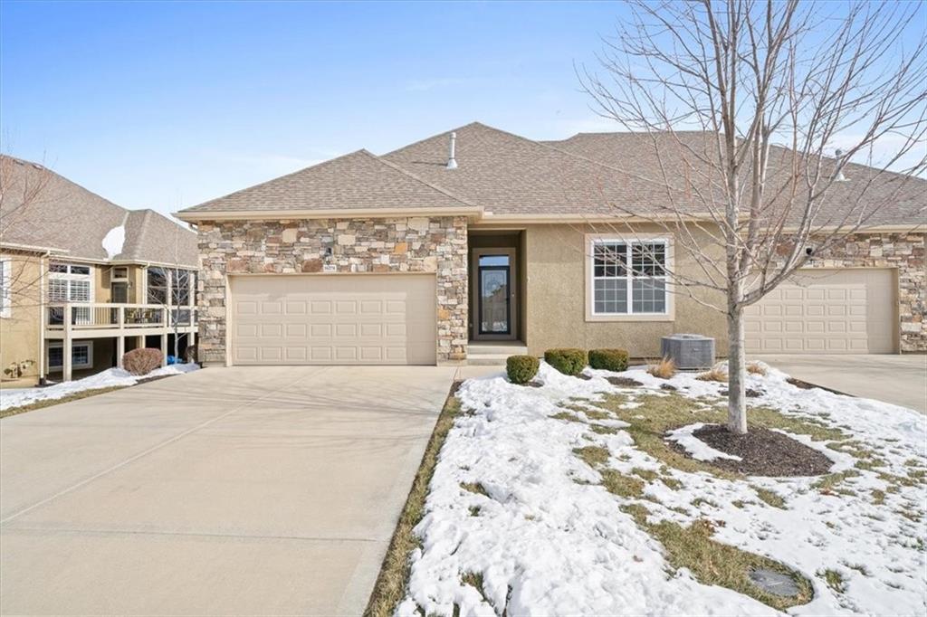 16274 W 168th Place Property Photo