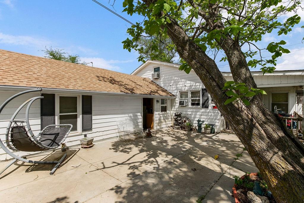 38708 E Hudson Road Property Photo