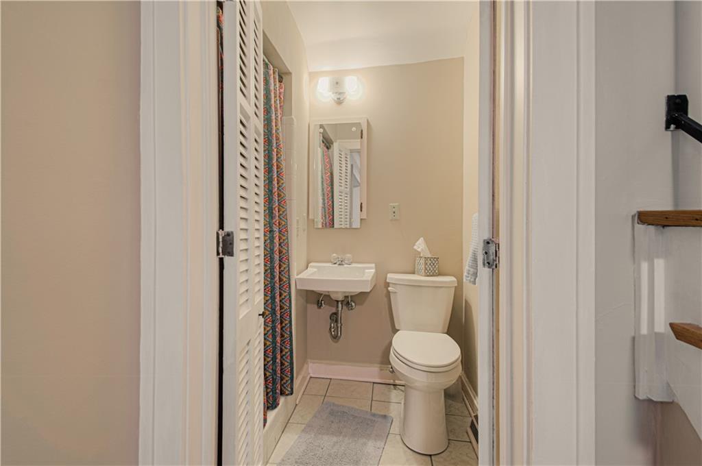 22 W 66th Street Property Photo 9