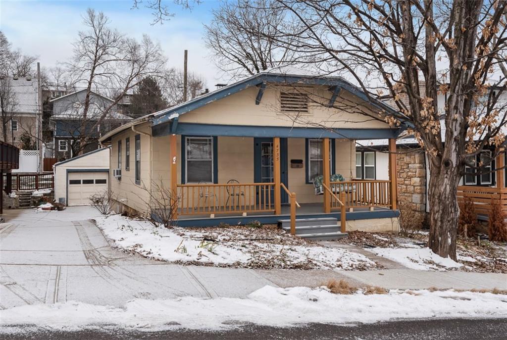 4735 Fairmount Avenue Property Photo
