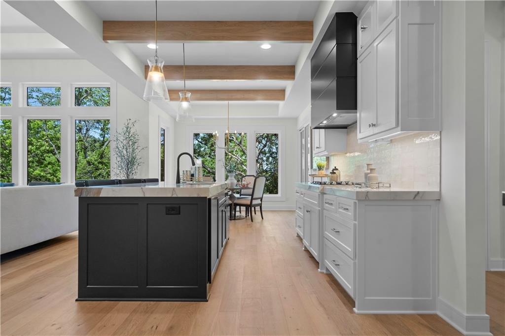 2504 Ne Woodland Oak Circle Property Photo 10