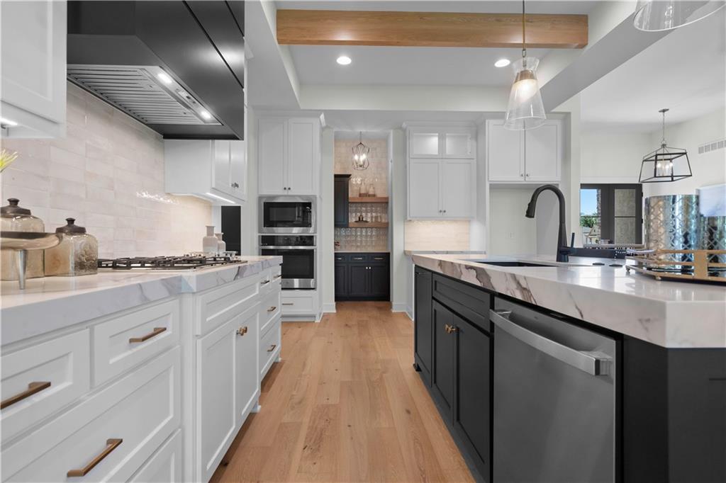 2504 Ne Woodland Oak Circle Property Photo 15