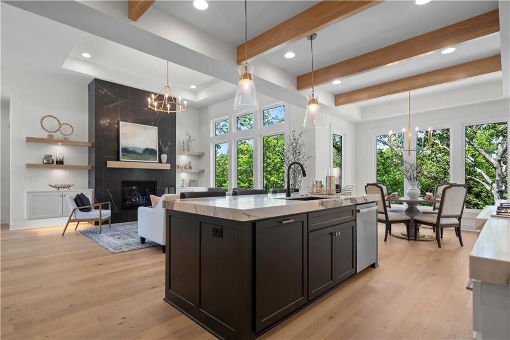 2504 Ne Woodland Oak Circle Property Photo 17