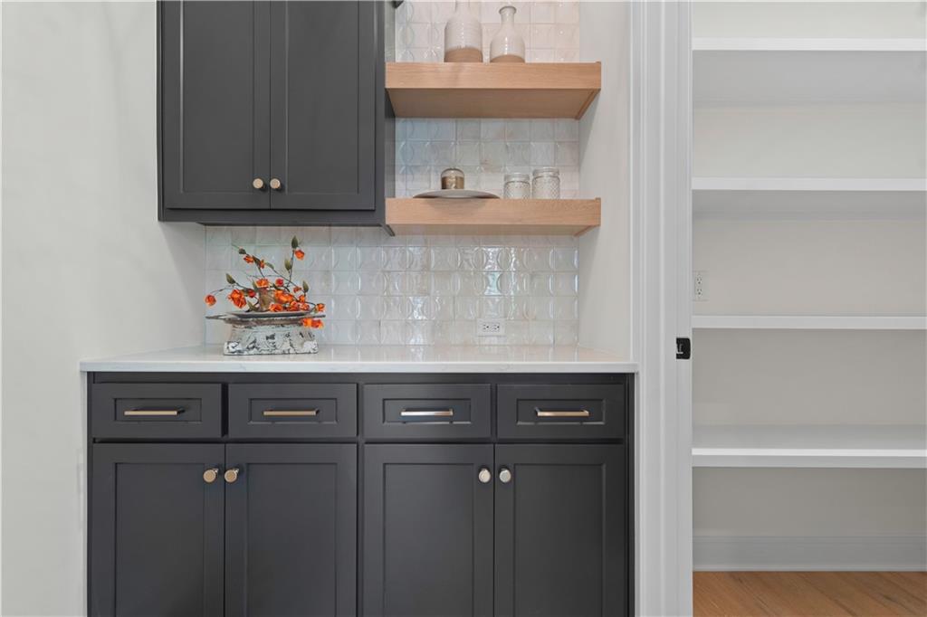 2504 Ne Woodland Oak Circle Property Photo 21