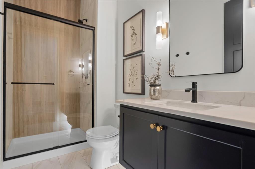 2504 Ne Woodland Oak Circle Property Photo 26