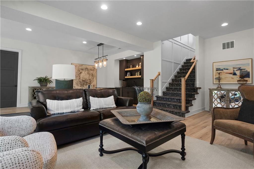 2504 Ne Woodland Oak Circle Property Photo 41