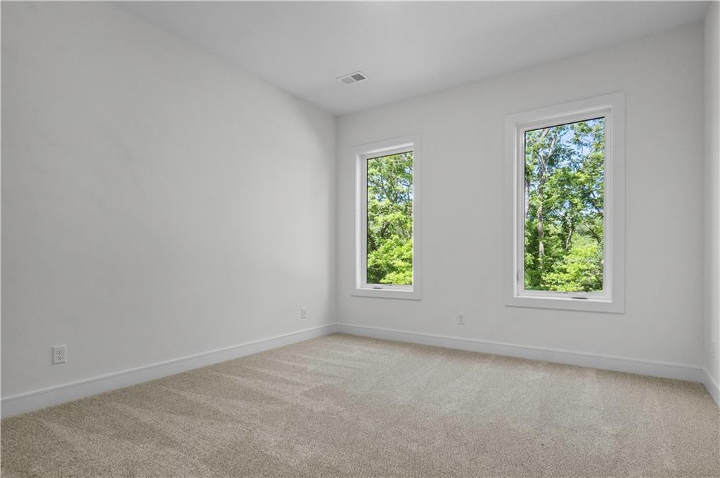 2504 Ne Woodland Oak Circle Property Photo 53