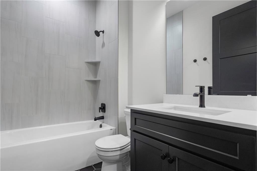 2504 Ne Woodland Oak Circle Property Photo 55