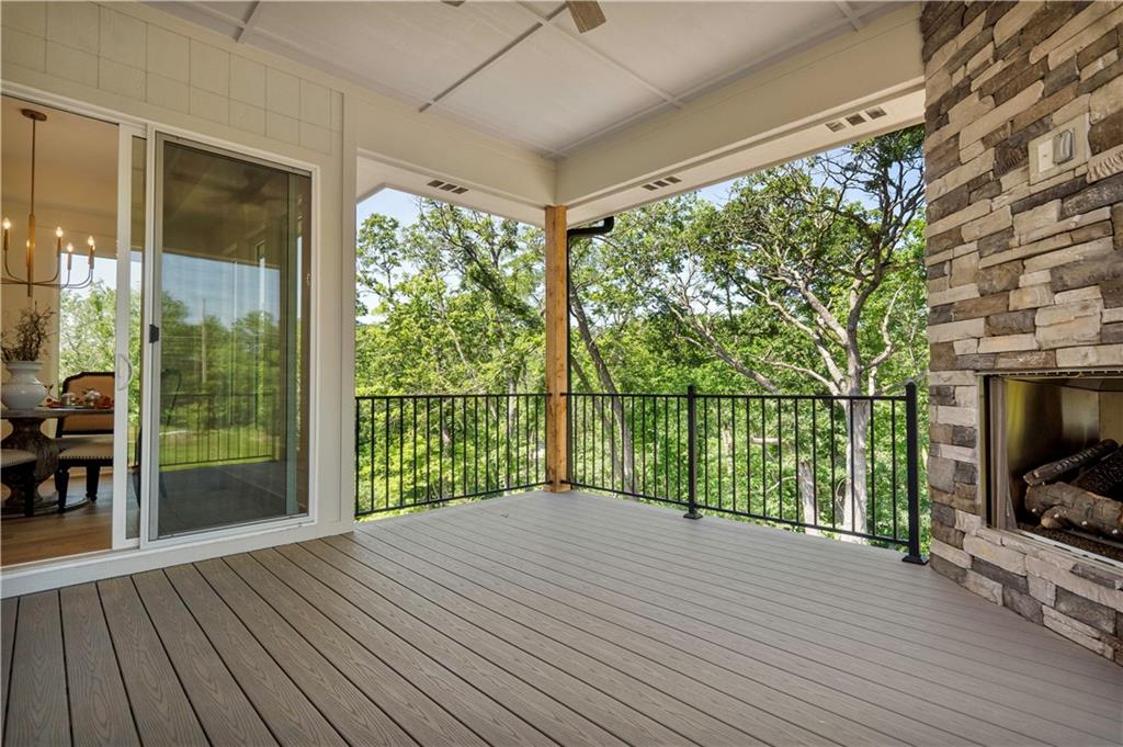 2504 Ne Woodland Oak Circle Property Photo 59