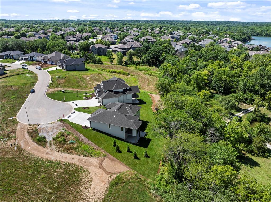 2504 Ne Woodland Oak Circle Property Photo 60