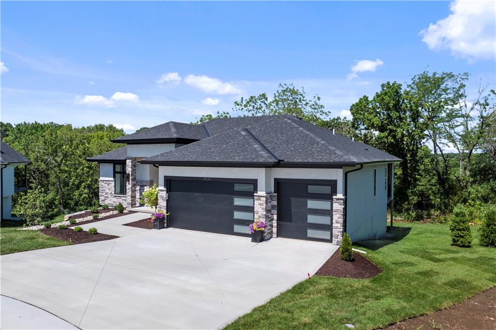 2504 Ne Woodland Oak Circle Property Photo 66