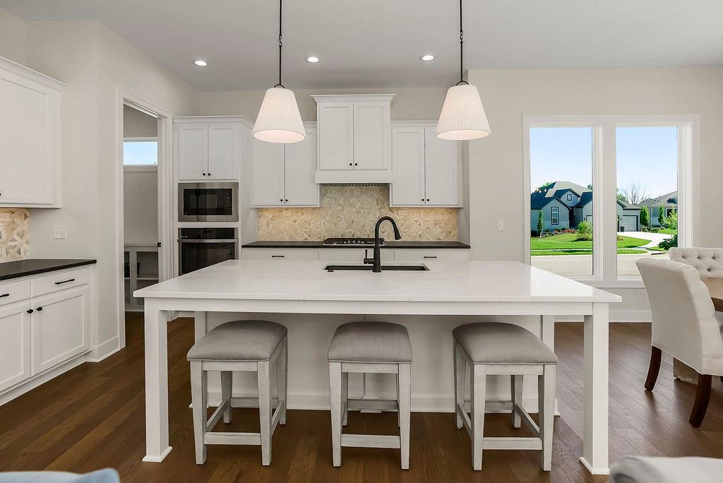 17312 Oakshire Street Property Photo 6