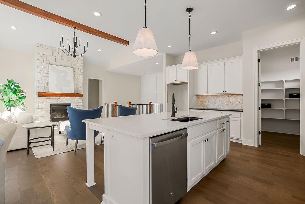 17312 Oakshire Street Property Photo 10