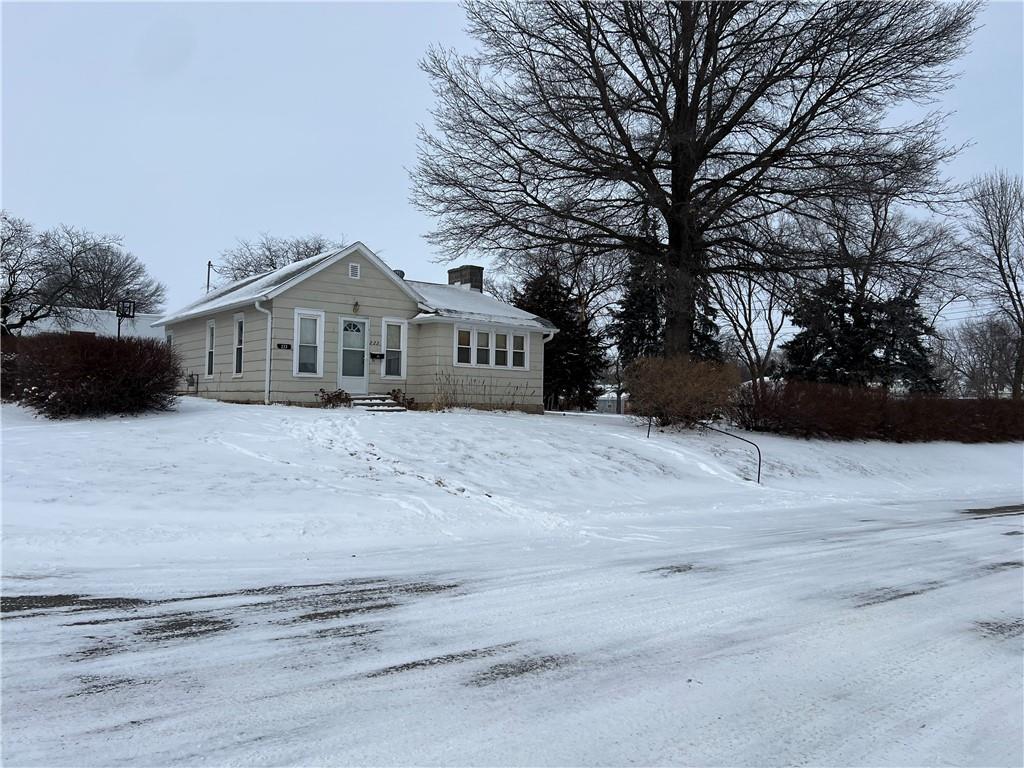 222 S Newton Street Property Photo