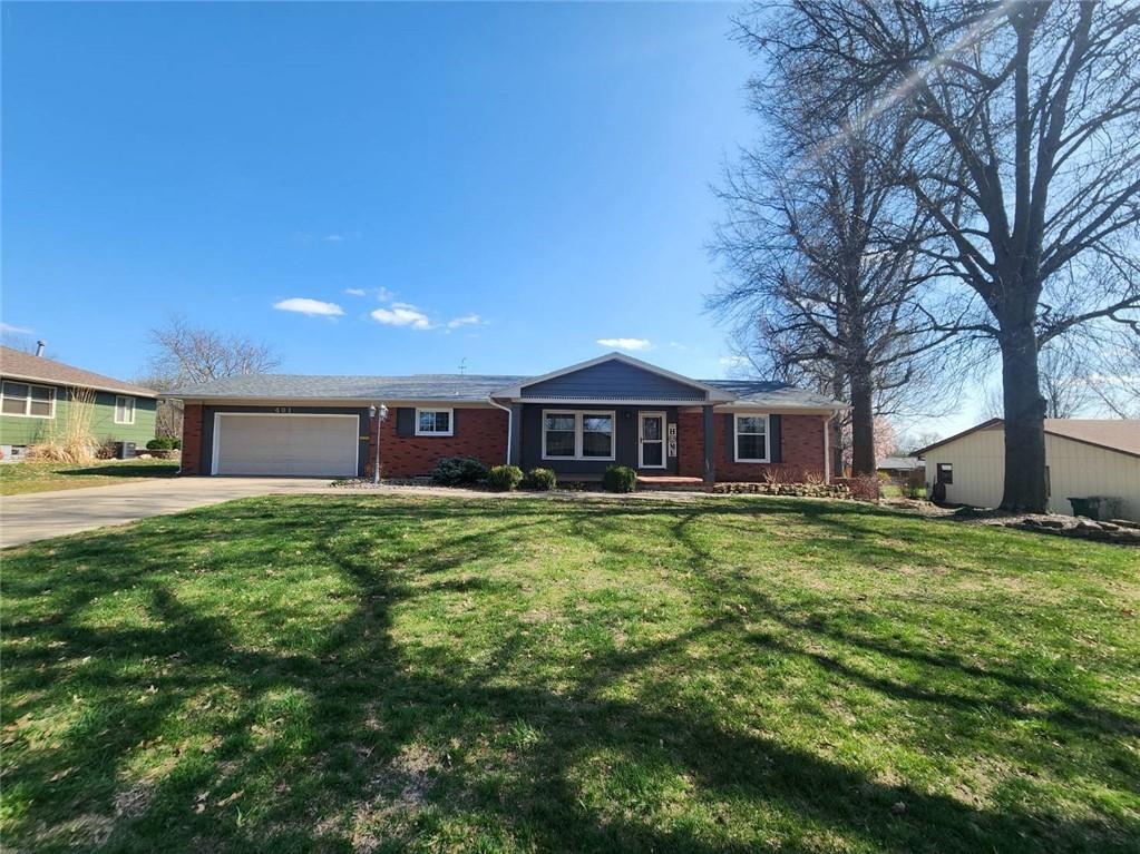 401 Minnetare Lane Property Photo 1