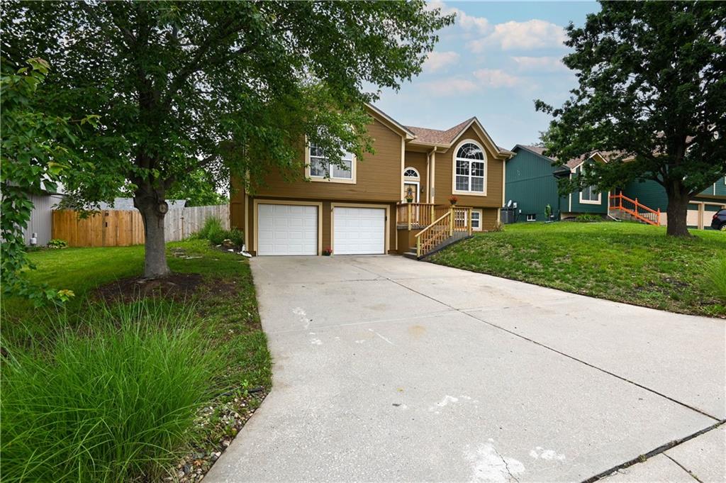 828 Sw Harvest Drive Property Photo 1