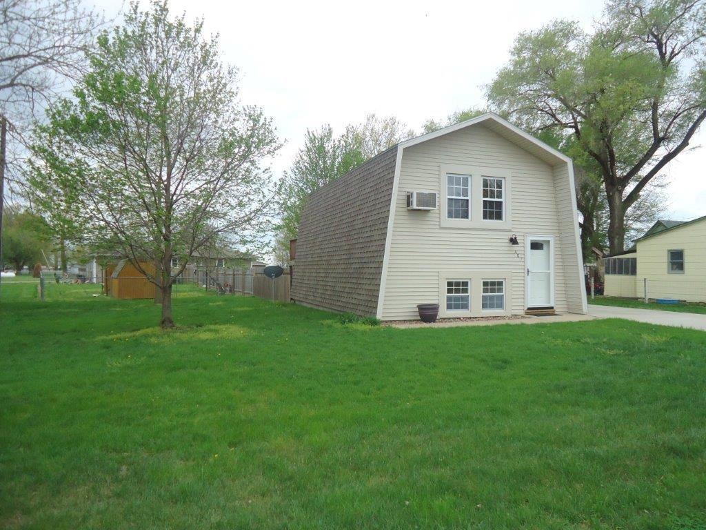 407 E Elm Street Property Photo