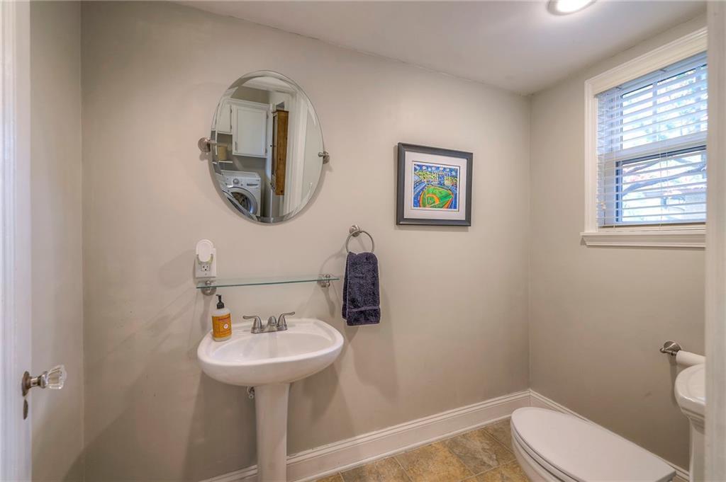 302 W 66 Terrace Property Photo 13