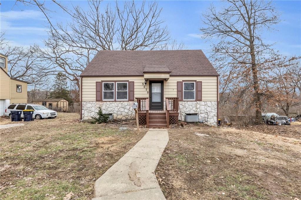 5078 Glenside Drive Property Photo