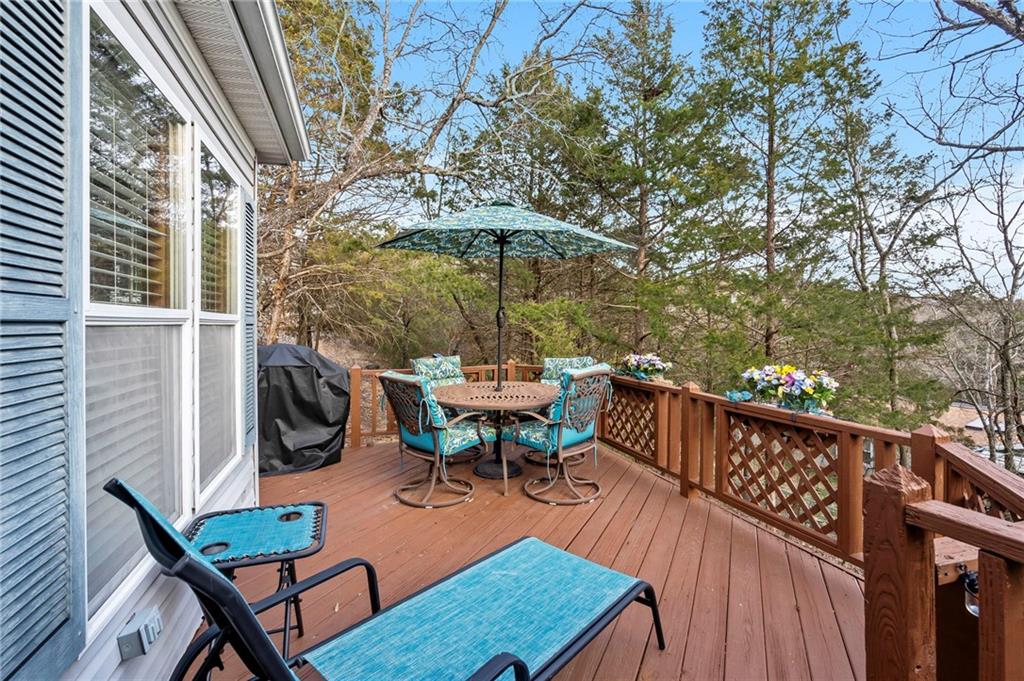 102 Roxborough Avenue Property Photo 22
